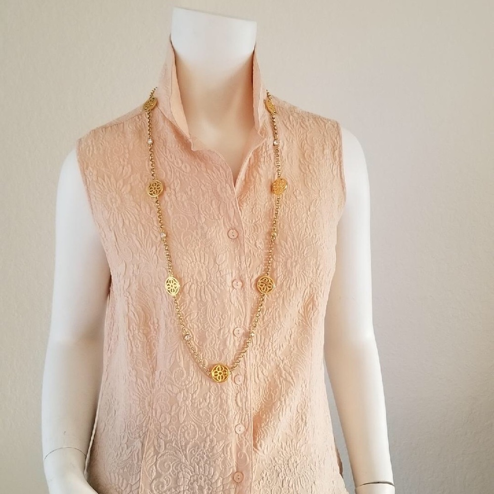 Annex  peach colored textured collared tank top
